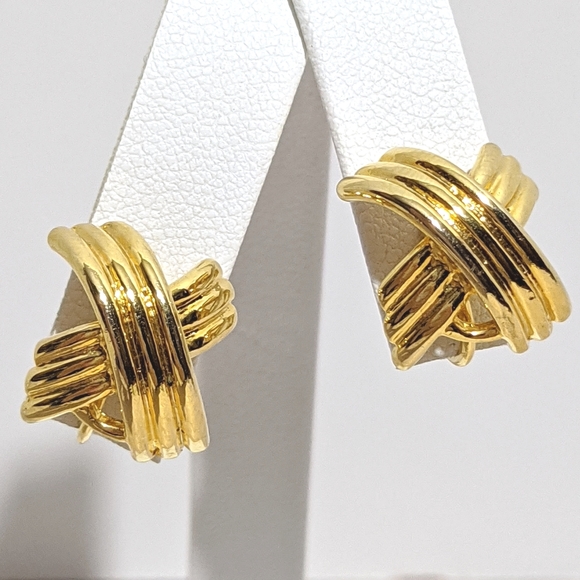 Vintage Jewelry - Vintage Gold Metal X Clip Earrings